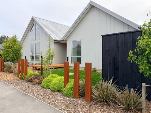 2 Elsie Lange Way, Casebrook