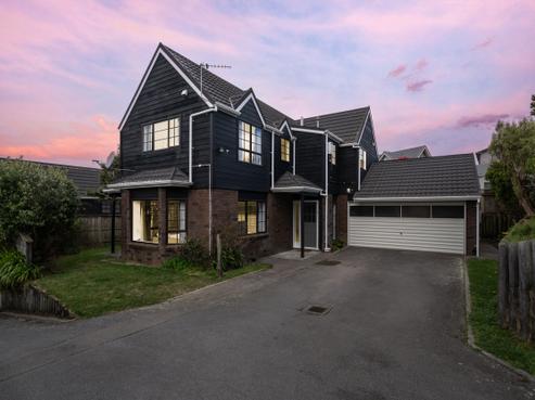 6 Ellwood Place, Churton Park
