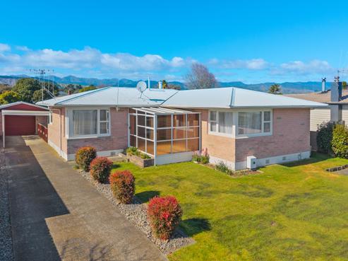 46 Featherston Street, Levin