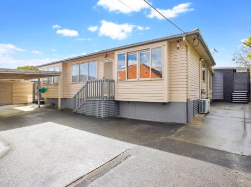 9 Sheehan Road, Te Atatu South