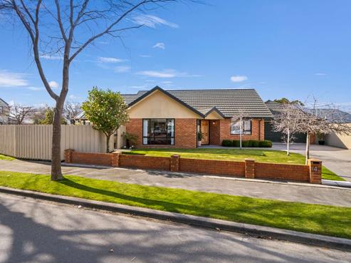4 Chesterfield Mews, Russley