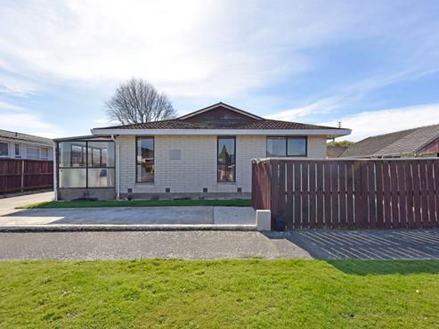 1/17 Apollo Place, Papanui