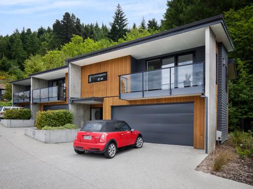 11 Saint Samantha Lane, Queenstown Central