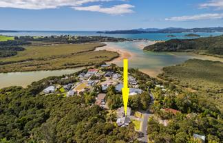 16 Causeway Road, Paihia