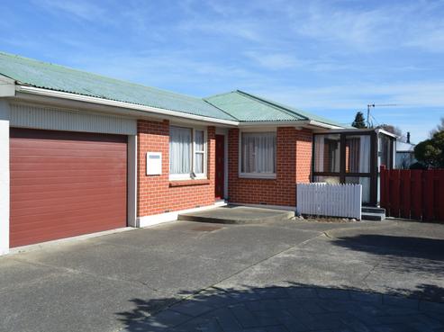 207 Pomona Street, Strathern