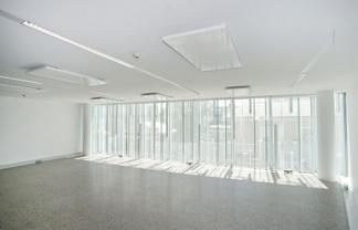 Bright & tidy office