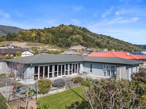 4 Weka Place, Picton