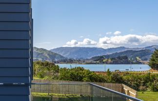 8 Tradewinds Drive, Whitby