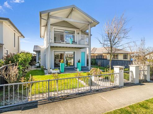 4 Solander Road, Pegasus