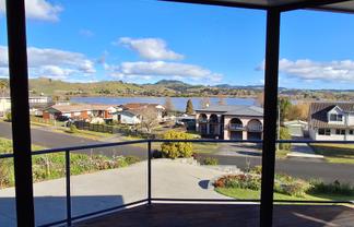 11 Lakeview Terrace, Huntly