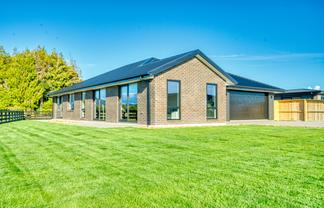 10 Hinau Crescent, Kaiata