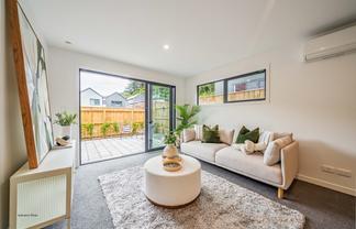 4/60 Akatarawa Road, Brown Owl