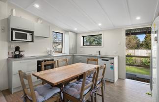 124 Fenton Street, Thames