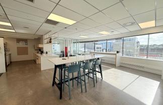 MODERN FITTED-OUT NEWMARKET OFFICES
