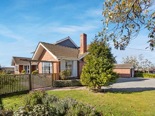 5 Usk Street, Marchwiel