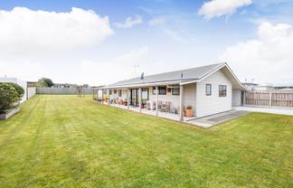 55 Edinburgh Terrace, Foxton Beach