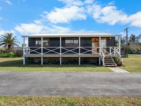 16 Parakai Avenue, Parakai
