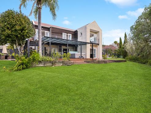 16 Almond Grove, Greenhithe