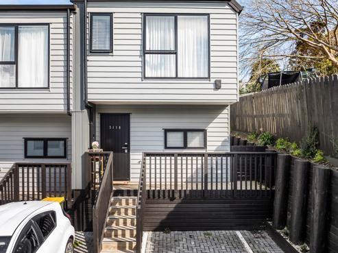 3/1B Tacitus Place, Totara Vale