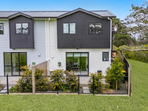 8/20 Bentley Road, Otara
