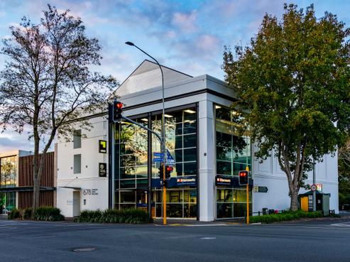 678 Victoria Street, Hamilton Central