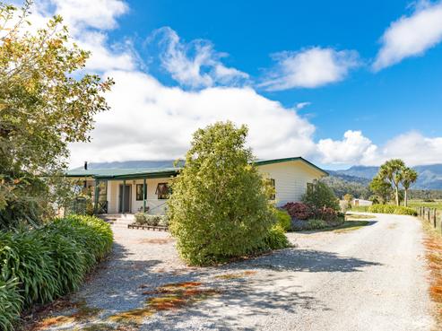 1084 Nikau Road, Seddonville