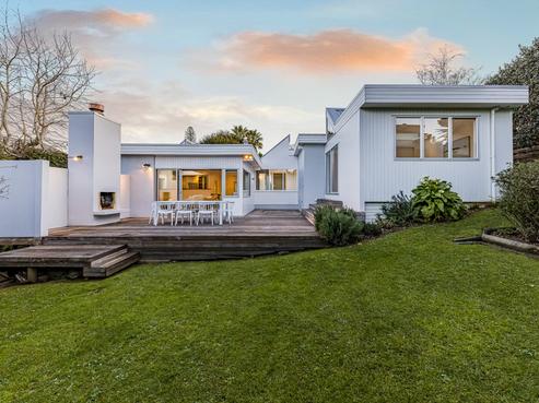 16 Prestige Place, Castor Bay