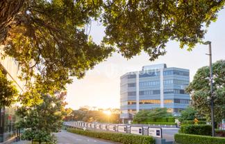 SMART OFFICE SPACE ON GREAT SOUTH ROAD