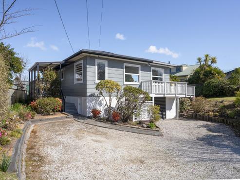 21 Sunset Street, Hilltop