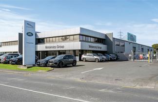 Road Front Office on Clemow Drive | Sylvia Park