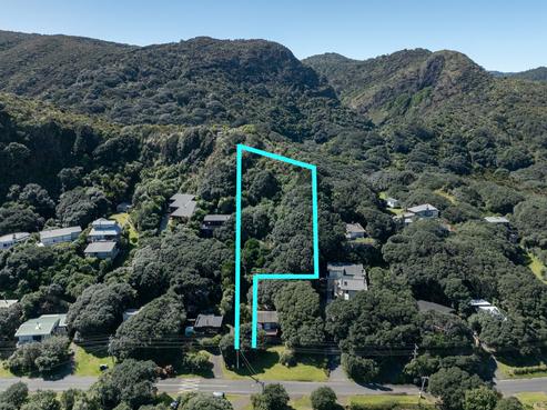 37 North Piha Road, Piha