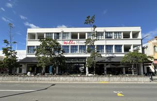 Compact office/retail in Willis House