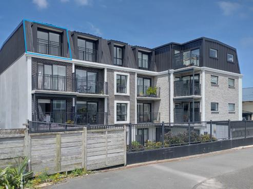 404/2 Colombo Street, Newtown