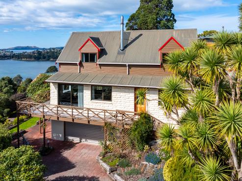 31 District Road, Roseneath