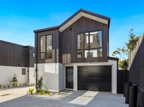10A Prince Regent Drive, Half Moon Bay