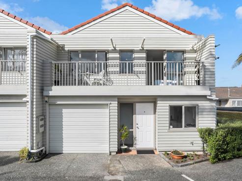 24N Mount Smart Road, Royal Oak