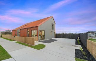 15 Karaka Village Parade, Karaka