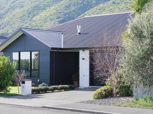 12 Teiaroa Street, Waikanae