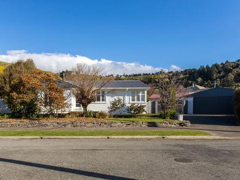 4 Lucienne Place, Hillsborough