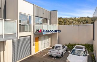 Spacious Unit with Expansive Living Area