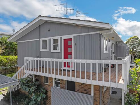4/5 Strong Street, Saint Johns