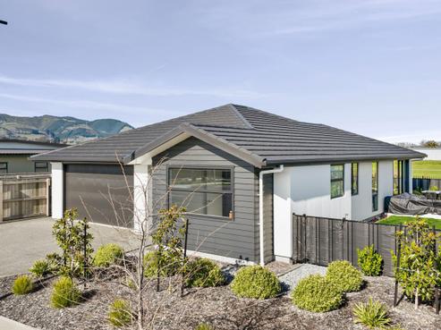34 Hanworth Road, Hope
