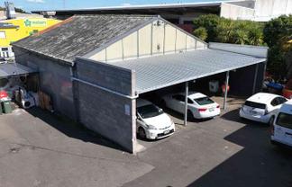 Affordable Warehouse Space in Penrose!