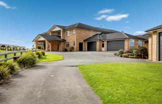 48 Porterfield Road, Whitford