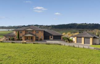 48 Porterfield Road, Whitford