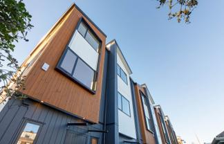 9/163 Lake Road, Belmont