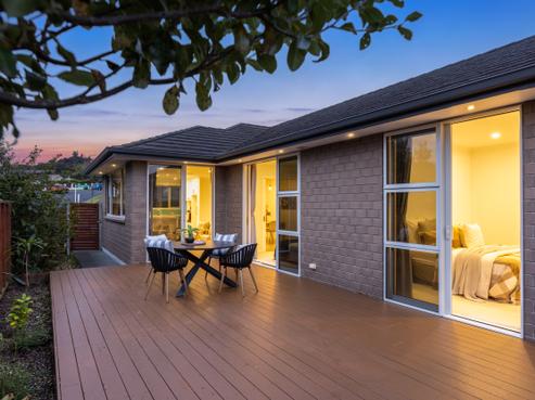 11 Ian Gordon Lane, Orewa