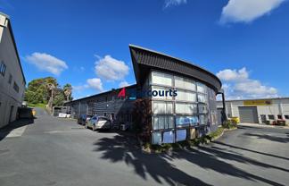 Road Front Industrial - High Warehouse Ratio!