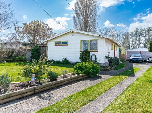 17 Anthony Crescent, Bader