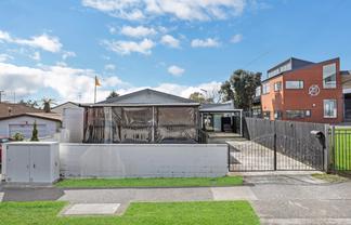 Auckland - Address withheld
